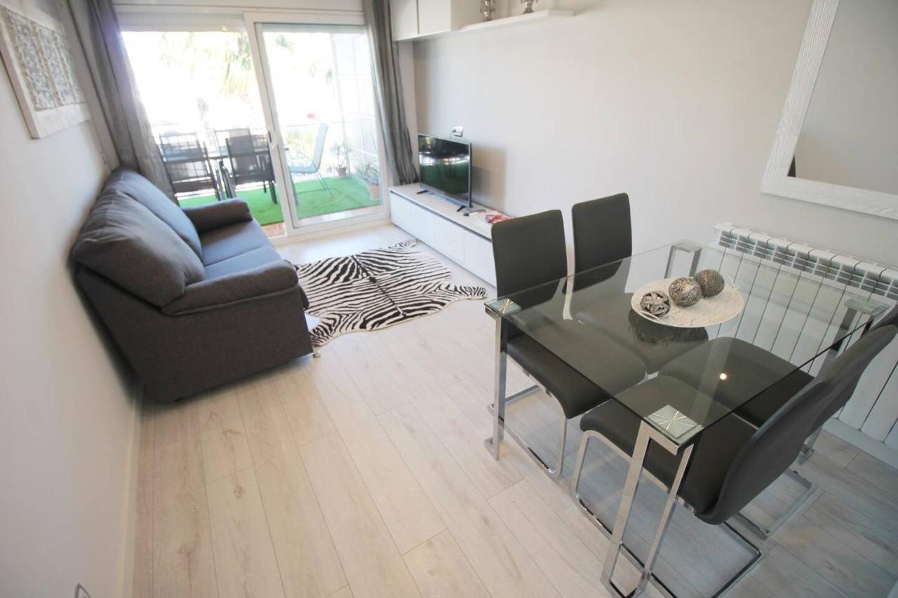 Family Deluxe Apartment Beach Castelldefels Exteriér fotografie