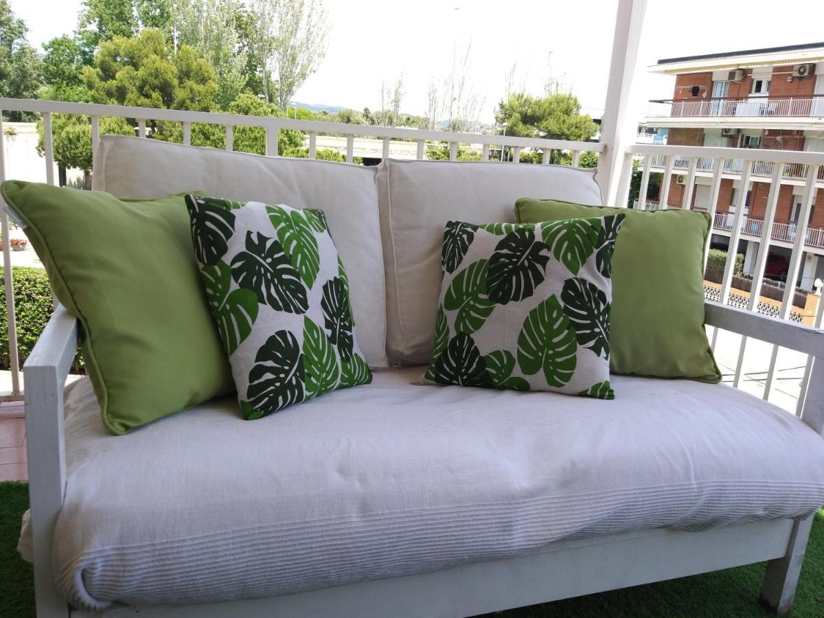 Family Deluxe Apartment Beach Castelldefels Exteriér fotografie